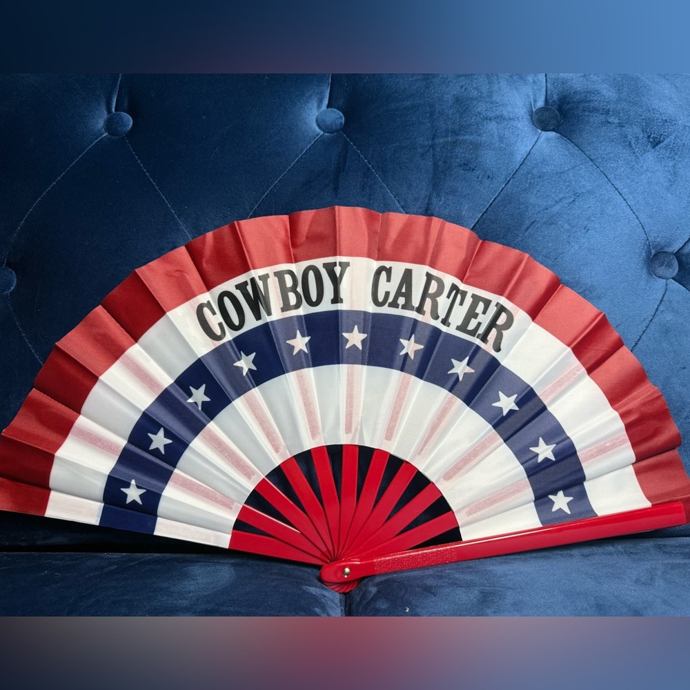 NEW UNUSED BEYONCE COWBOY CARTER FAN.